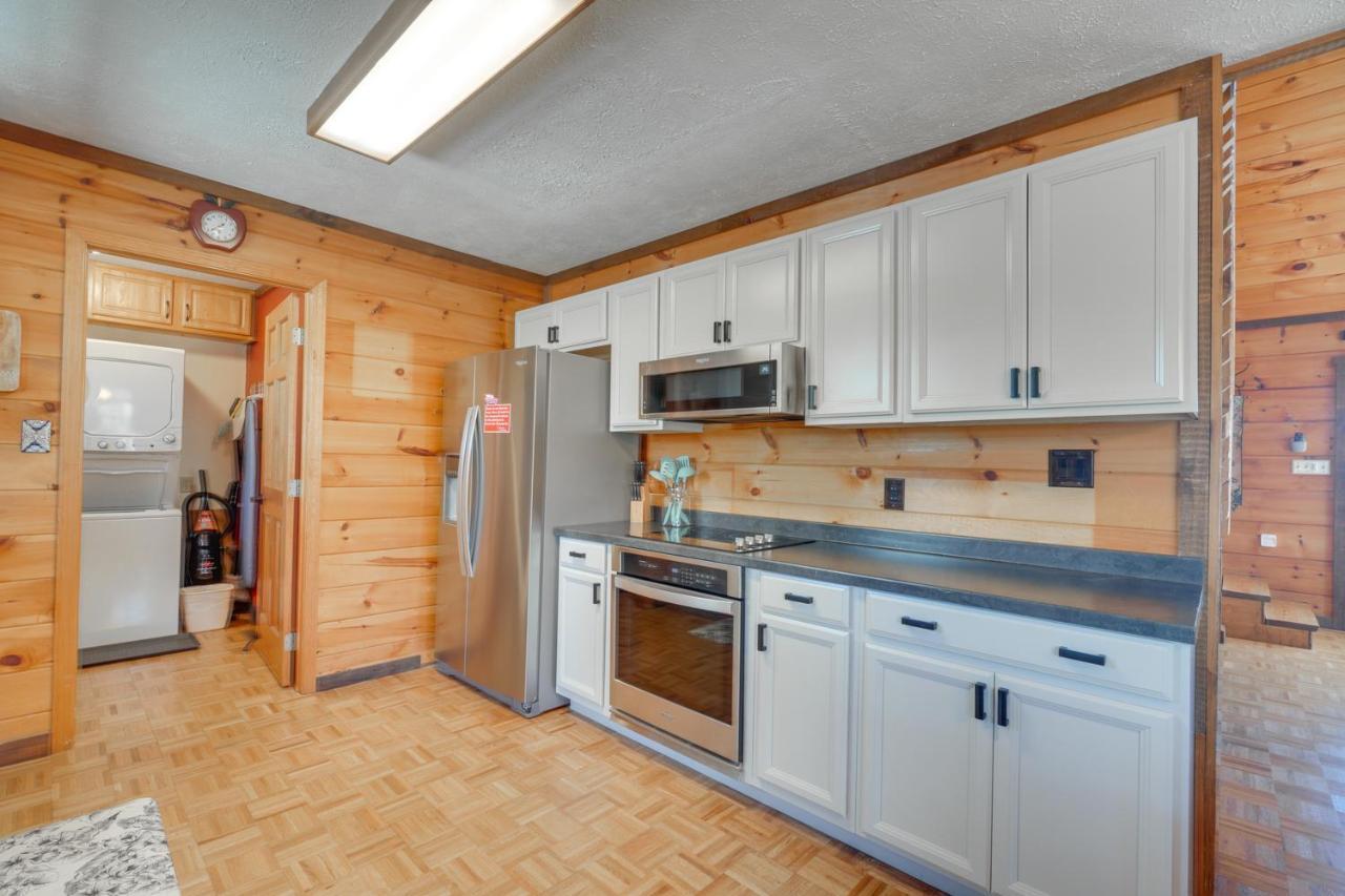 Central Sevierville Cabin With Hot Tub And Views! Luaran gambar