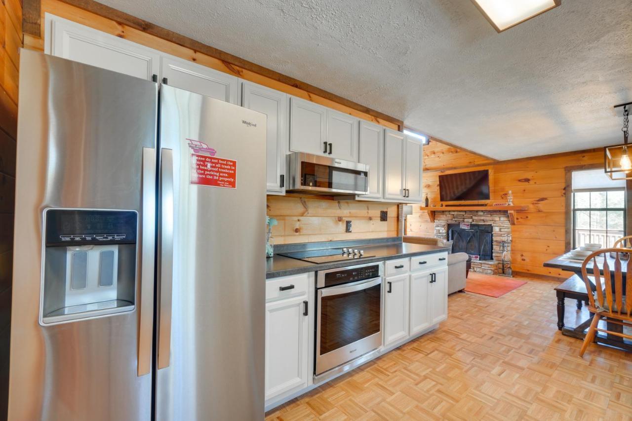 Central Sevierville Cabin With Hot Tub And Views! Luaran gambar