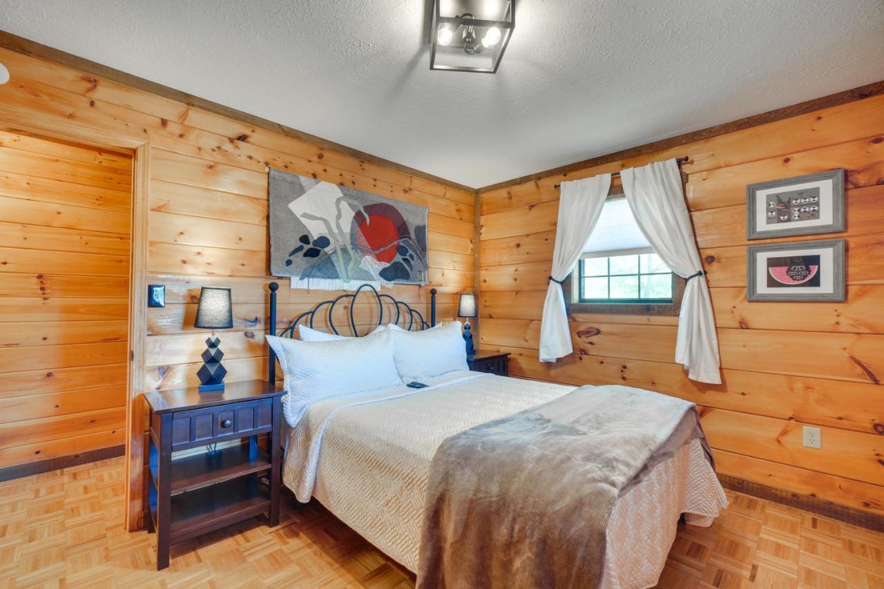 Central Sevierville Cabin With Hot Tub And Views! Luaran gambar